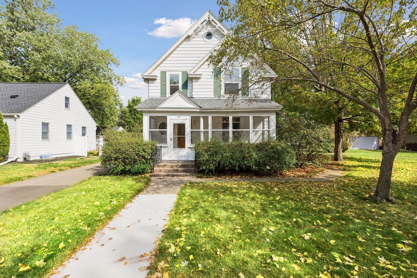 Property Photo: 221 11th Avenue North MN 55343