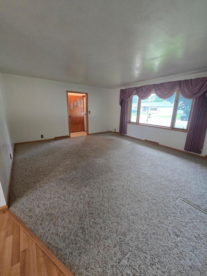Property Photo: 1112 6th Avenue SW MN 56164