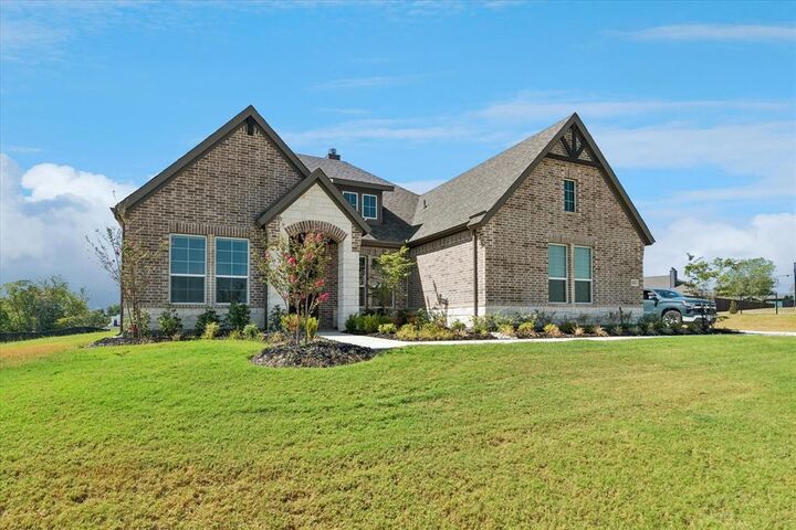 Property Photo: 401 Indian Creek Road TX 75495