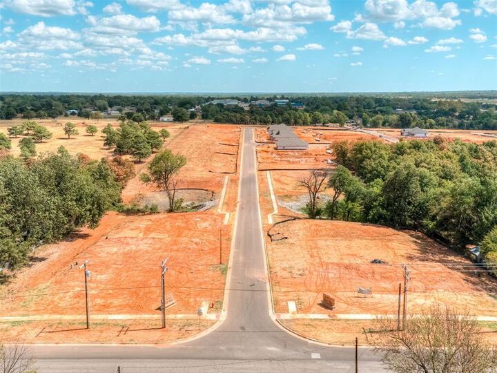 Property Photo:  2717 Garrett Street  OK 73020 