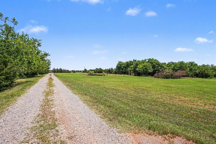 Property Photo:  0003 S Anderson Road  OK 73044 
