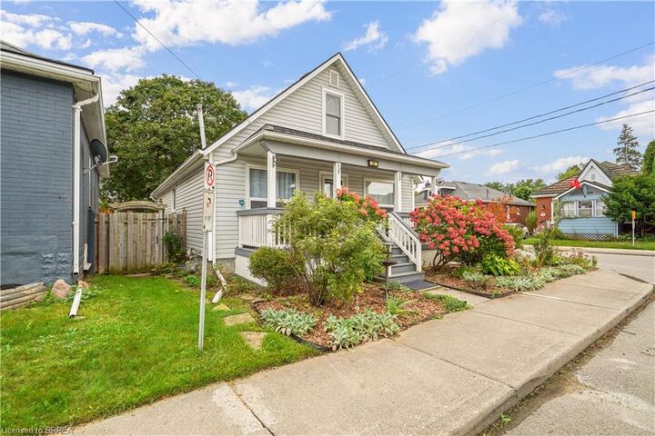 Property Photo:  24 Elliott Avenue  ON N3T 1E5 