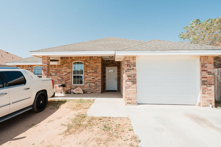 Property Photo:  408 S Dallas St  TX 79701 