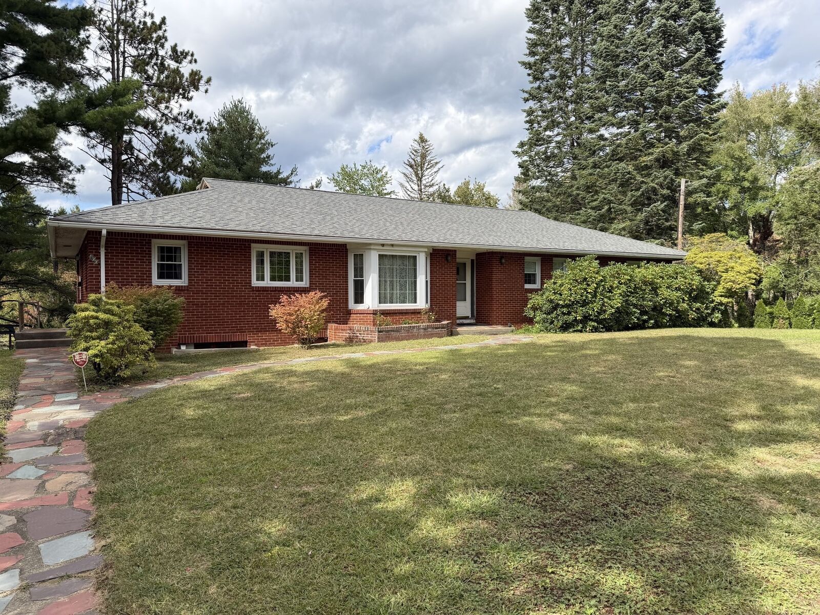 Property Photo: 400 Shearer St MA 01069