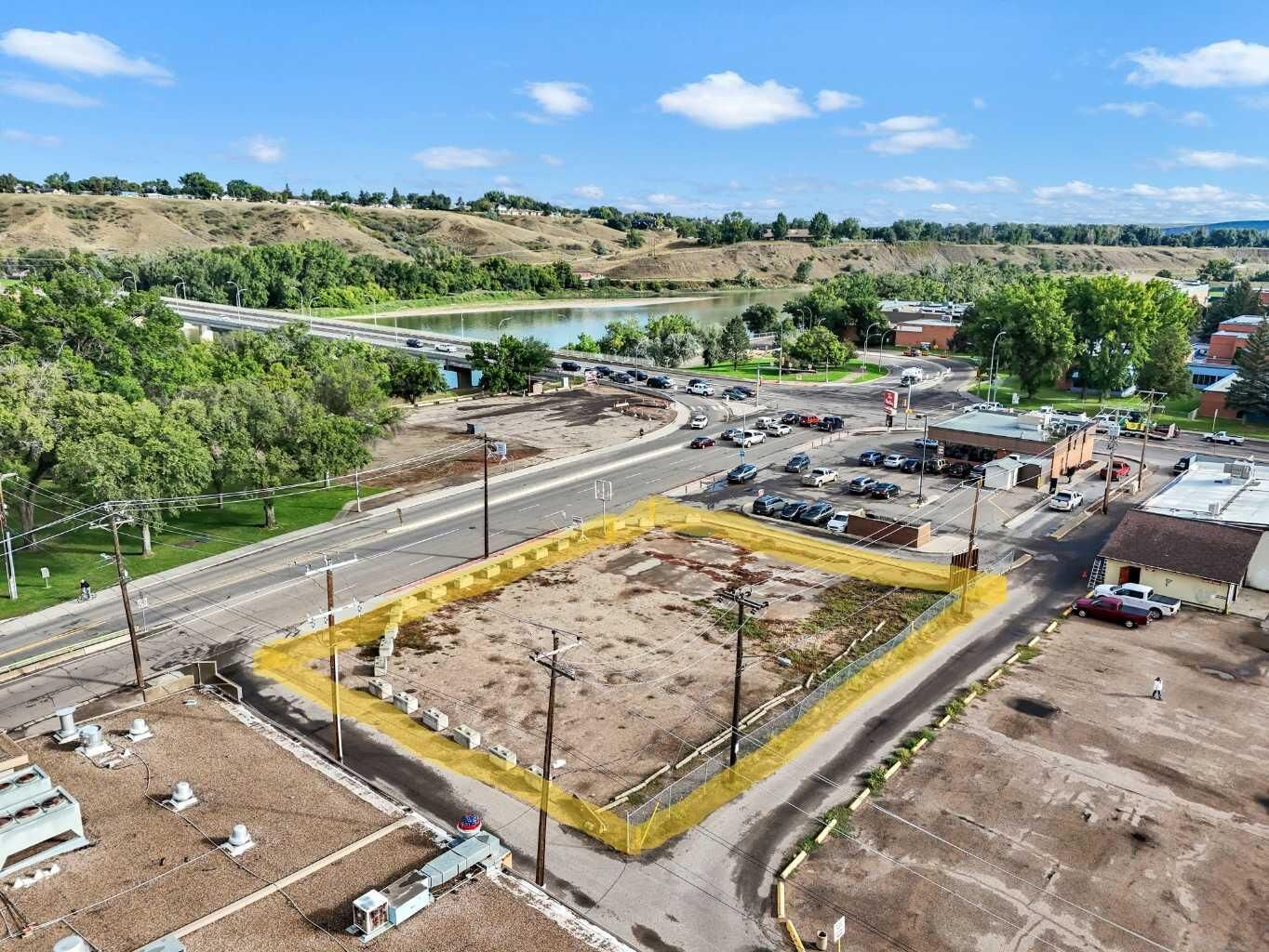 Property Photo:  723 1 Street SE  AB T1A 0B3 
