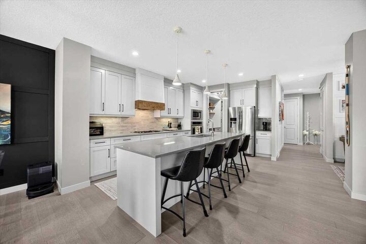 Property Photo:  136 Riviera Way  AB T4C 0V4 