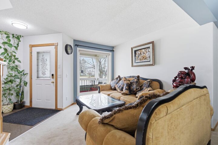 Property Photo:  83 Coral Springs Close NE  AB T3J 3T7 