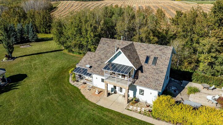 Property Photo:  26108 Township Road 381 Road  AB T4E 1G1 