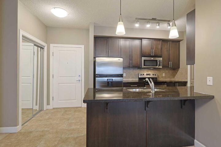 Property Photo:  88 Arbour Lake Road NW 421  AB T3G 0C2 