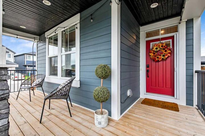 Property Photo:  86 Legacy Glen Way SE  AB T2X 4E4 