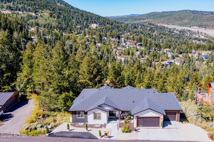 Property Photo: 330 Matterhorn Drive UT 84098