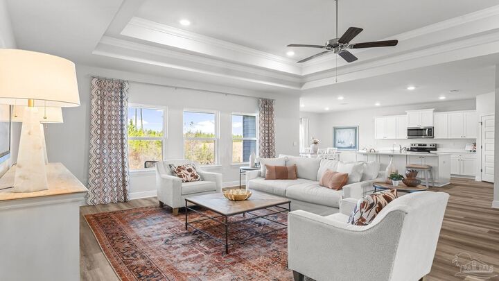 Property Photo:  2719 Grayson Dr  FL 32533 