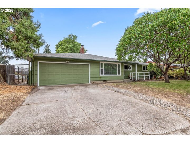 Property Photo:  1796 Grove St  OR 97404 