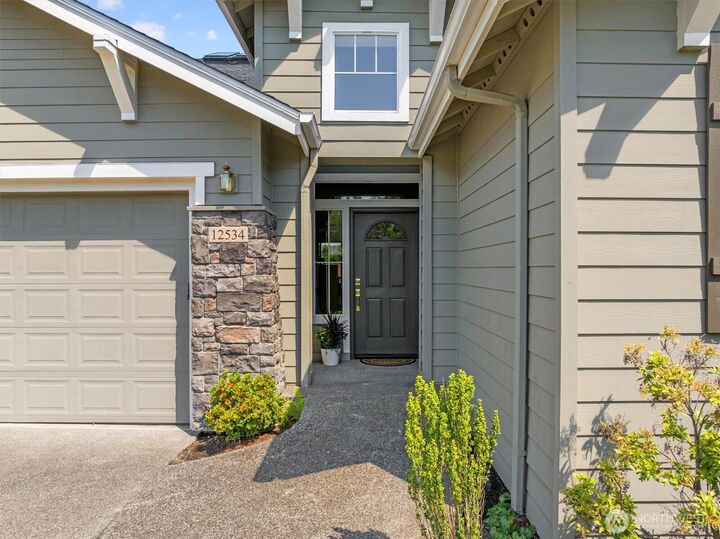 Property Photo:  12534  230th Place NE  WA 98053 