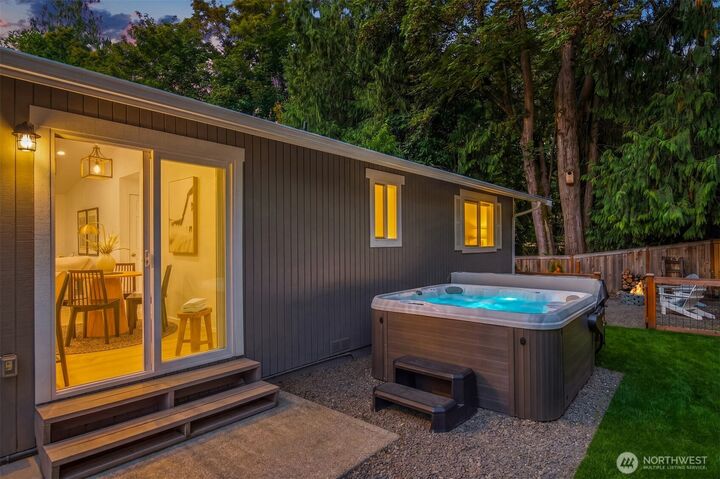 Property Photo: 14722 3rd Place NE WA 98019