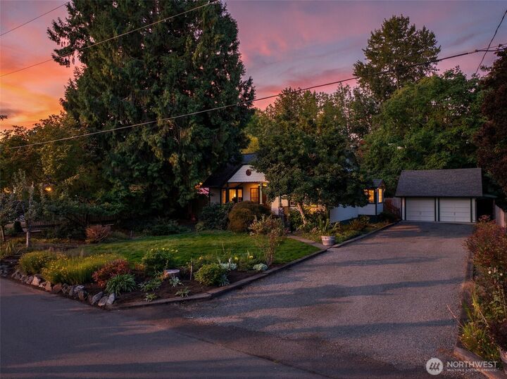 Property Photo: 811 Euclid Way WA 98531