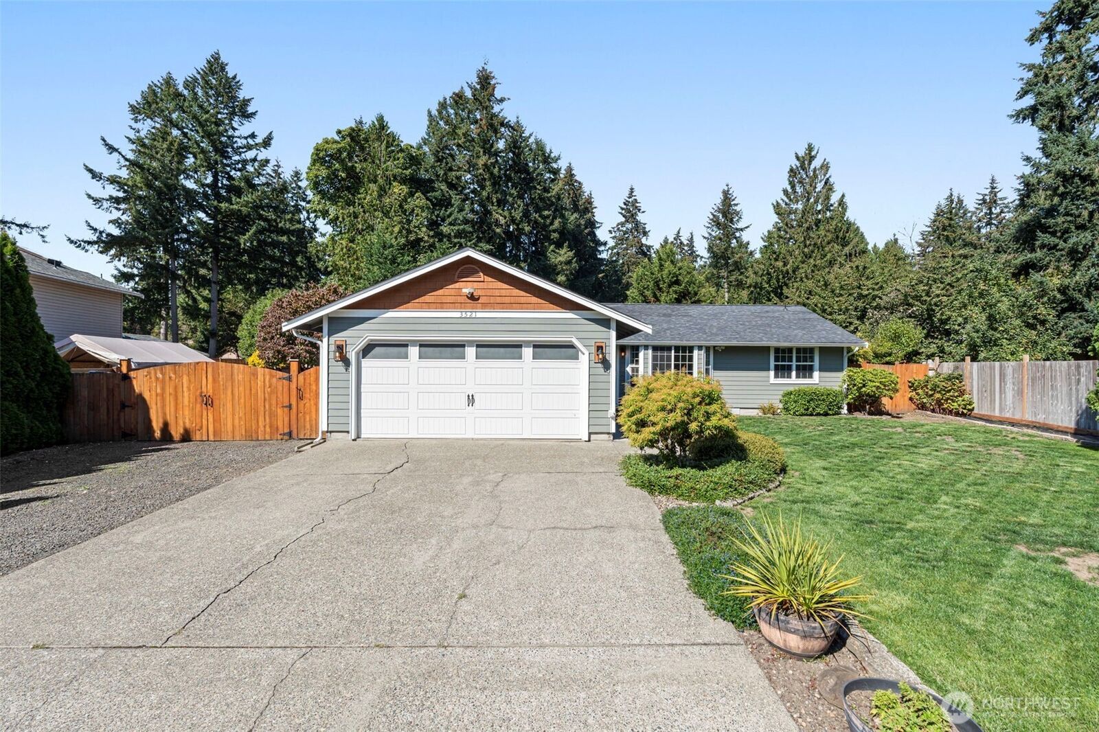 Property Photo:  3521  Radcliff Court SE  WA 98503 