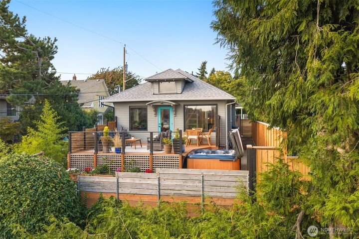 Property Photo: 3516 Carr Place N WA 98103