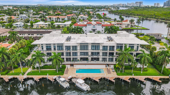 Property Photo:  2770 NE 14th Street 203  FL 33304 