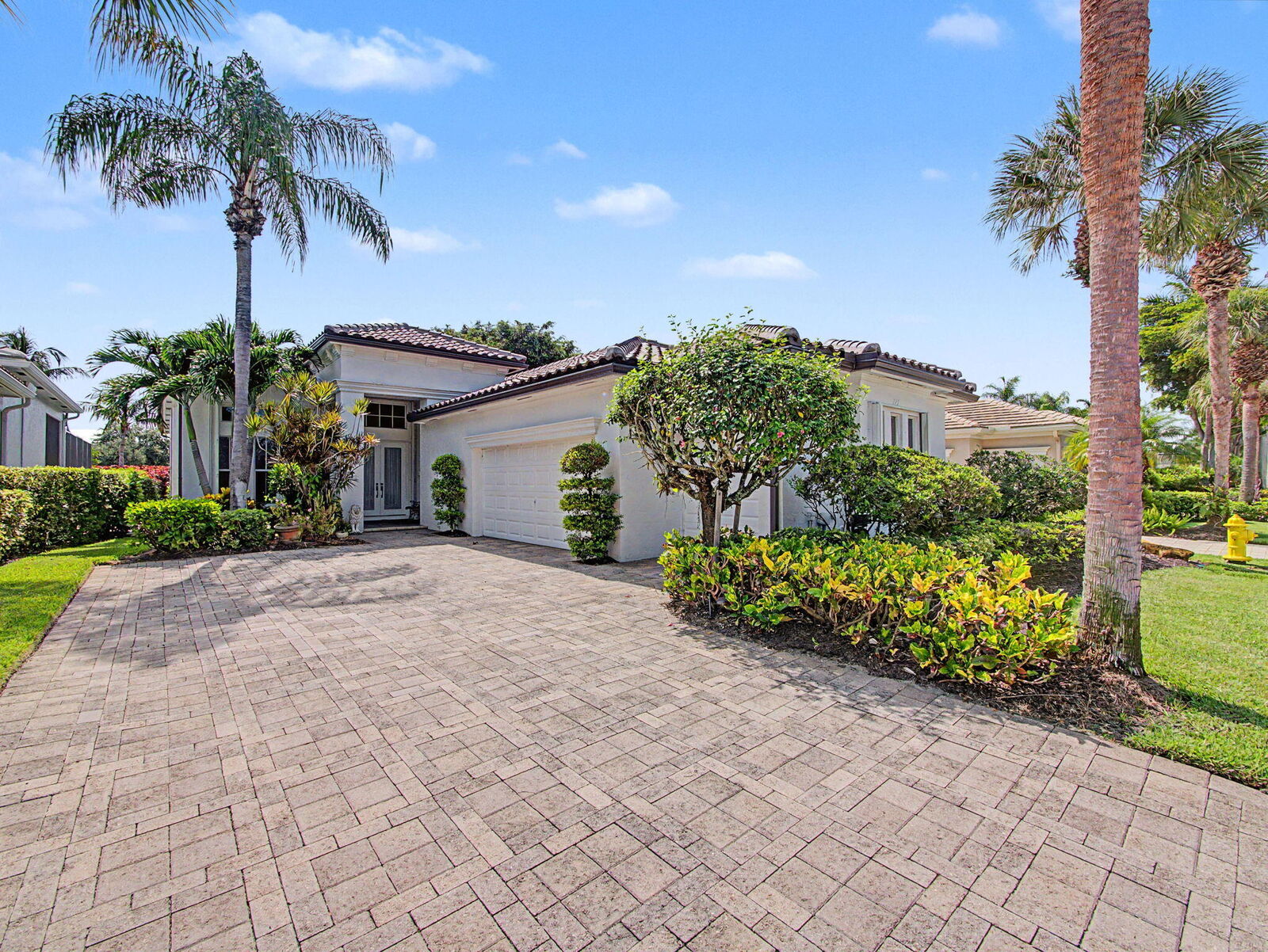 Property Photo: 121 Orchid Cay Drive FL 33418