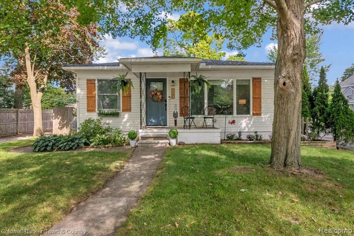 Property Photo: 573 Parkland Boulevard MI 48017