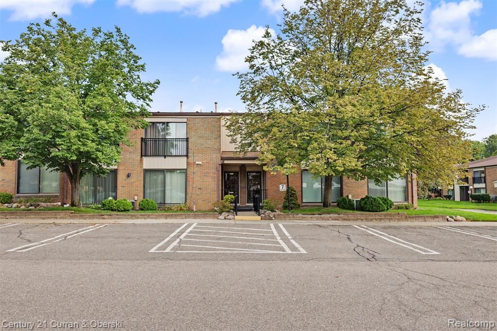 Property Photo:  18327 University Park Drive  MI 48152 