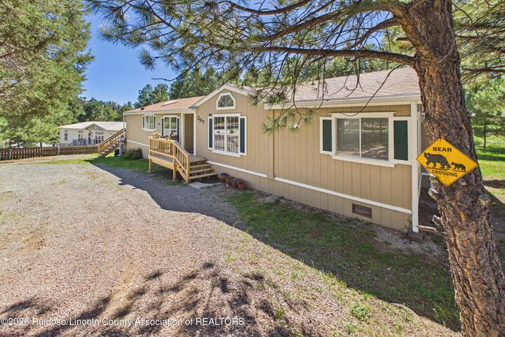 Property Photo:  207 Del Norte Drive  NM 88345 