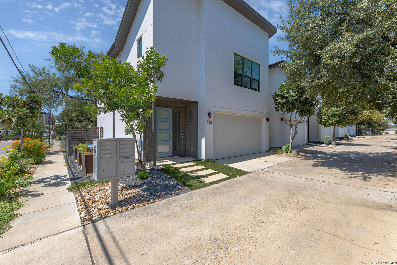 Property Photo: 730 E Josephine St TX 78208