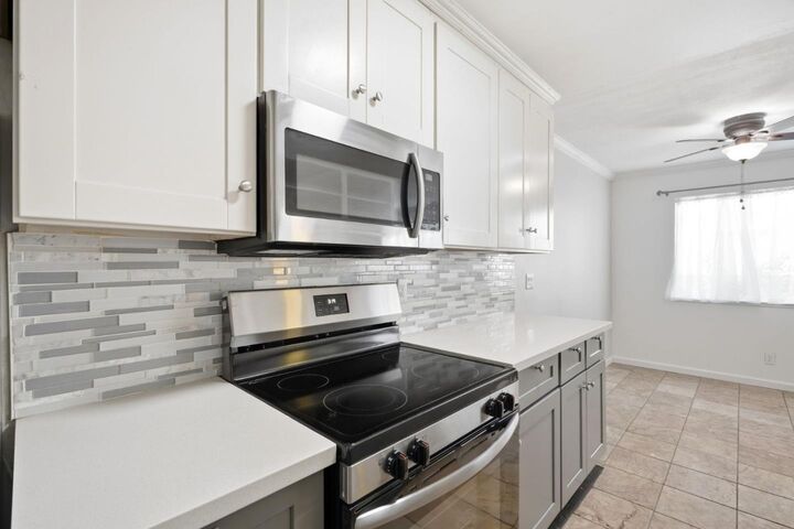 Property Photo:  5497 Spinnaker Wwy 2  CA 95123 