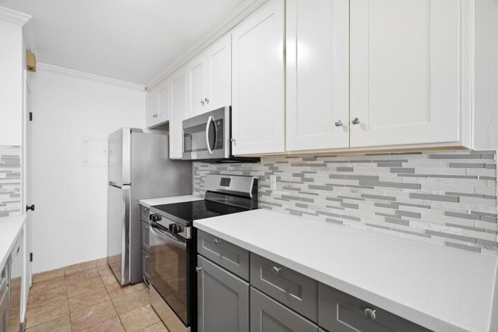 Property Photo: 5497 Spinnaker Wwy 2 CA 95123