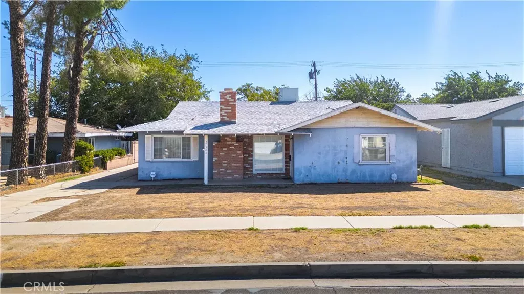 Property Photo:  37304 Mahonia  CA 93552 