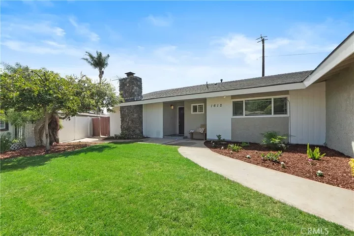 Property Photo:  1612 W Brookdale Place  CA 92833 