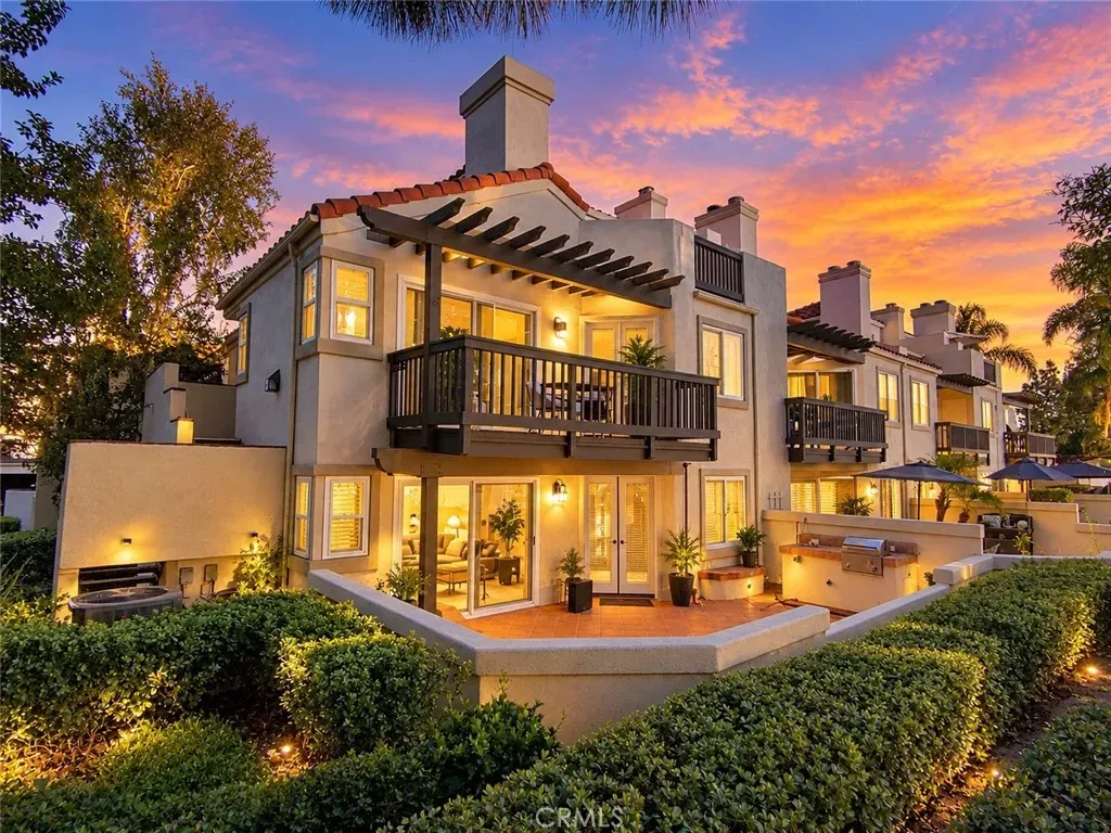 Property Photo:  1 Brisa Del Lago  CA 92688 