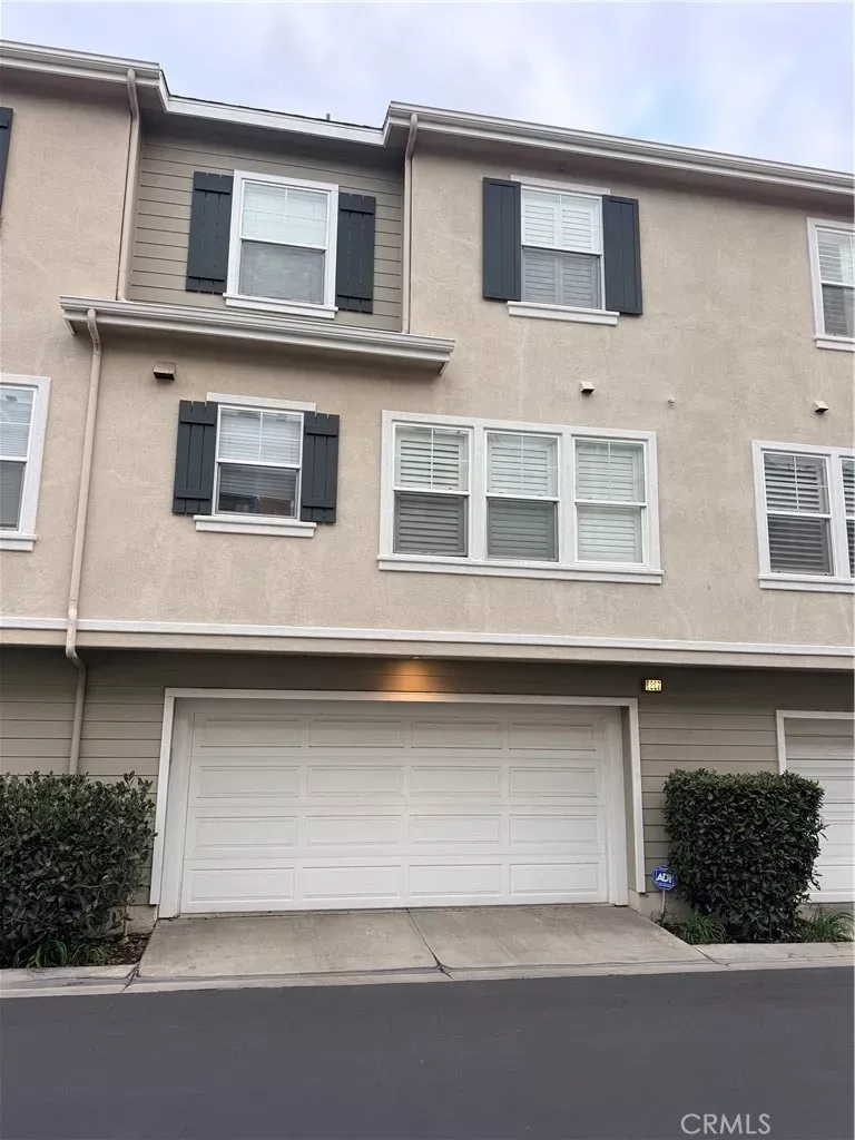 Property Photo:  6227 Pacific Pointe  CA 92648 