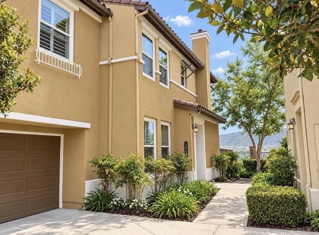 Property Photo:  2089 Silverado Street  CA 92078 