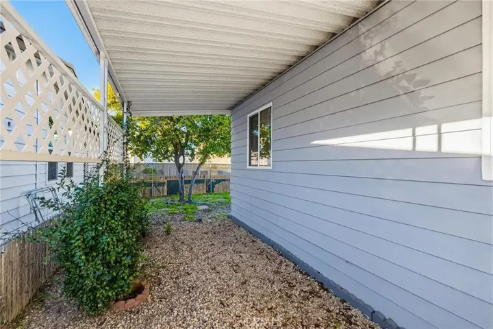 Property Photo: 1212 H 21 CA 92065