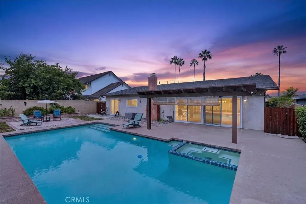 Property Photo: 25501 Gloriosa CA 92691