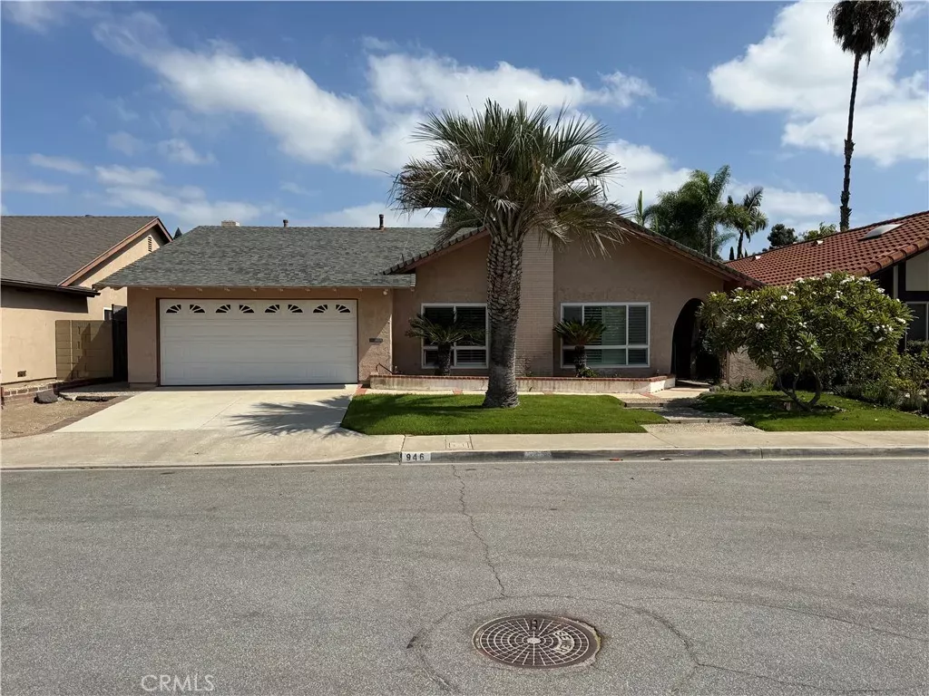 Property Photo: 946 Goldenrod CA 92626