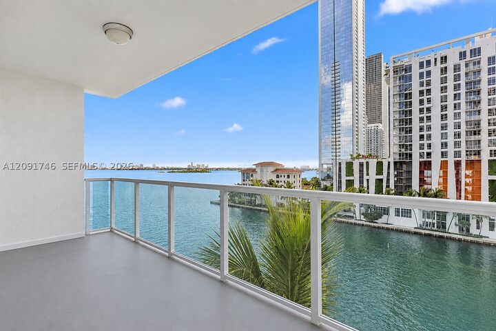 Property Photo:  500 NE 29th St 804  FL 33137 