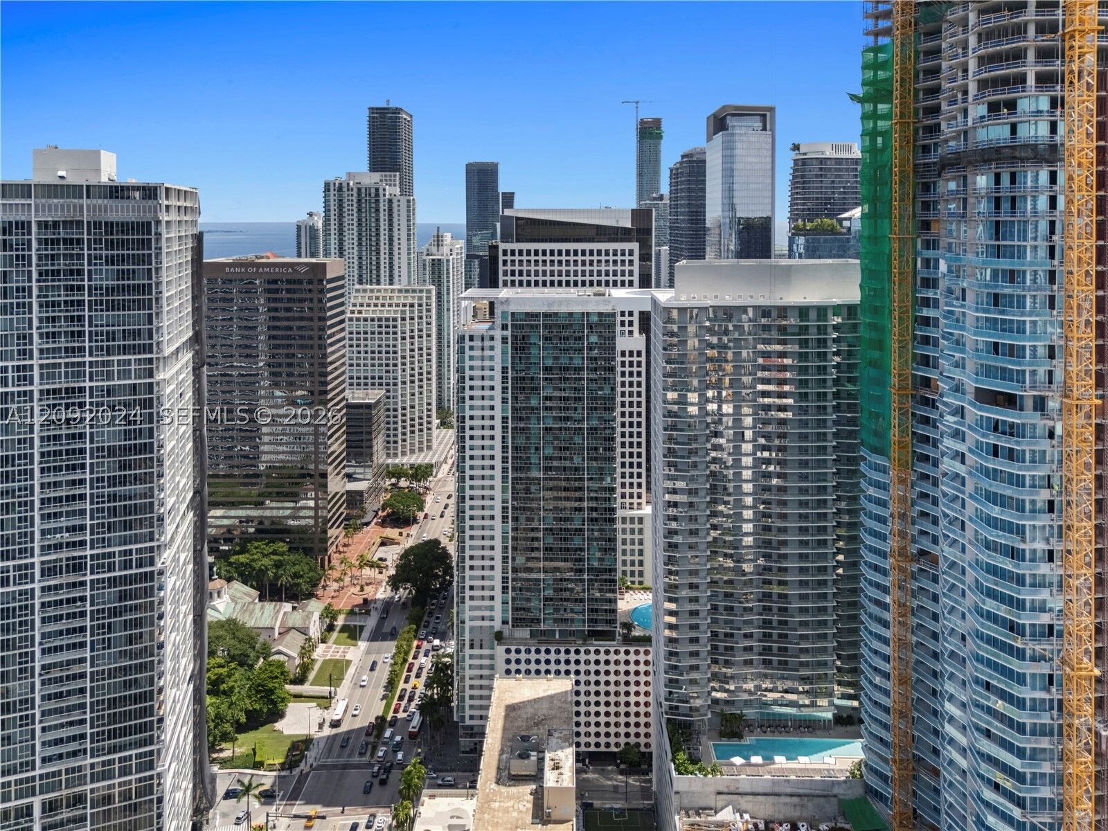 Property Photo:  77 SE 5th St 2502  FL 33131 
