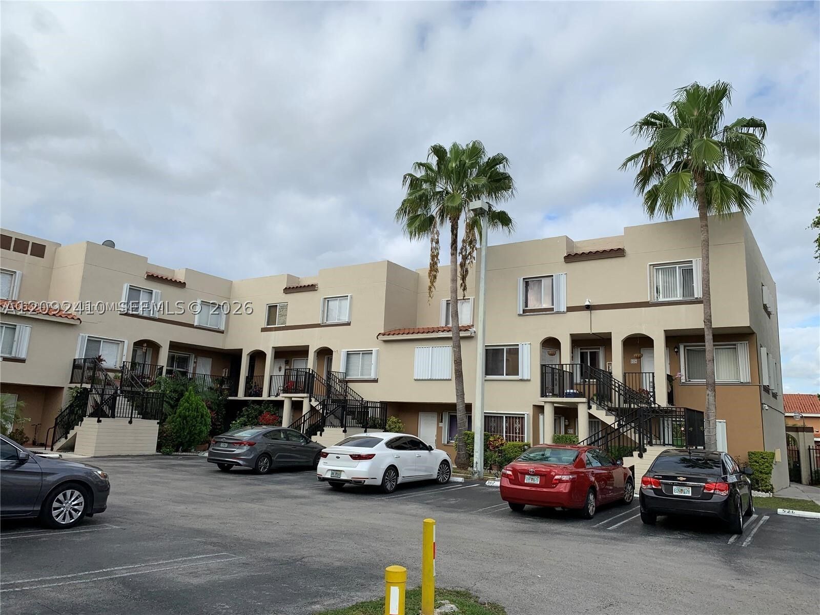 Property Photo:  551 NW 82nd Ave 524  FL 33126 