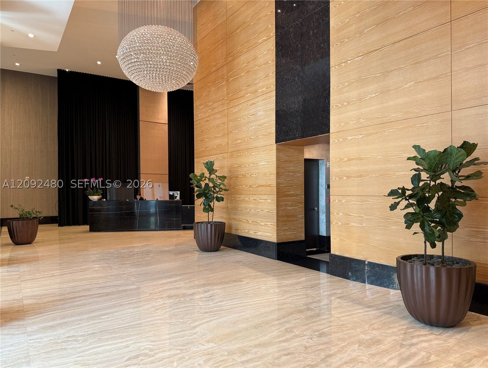 Property Photo:  