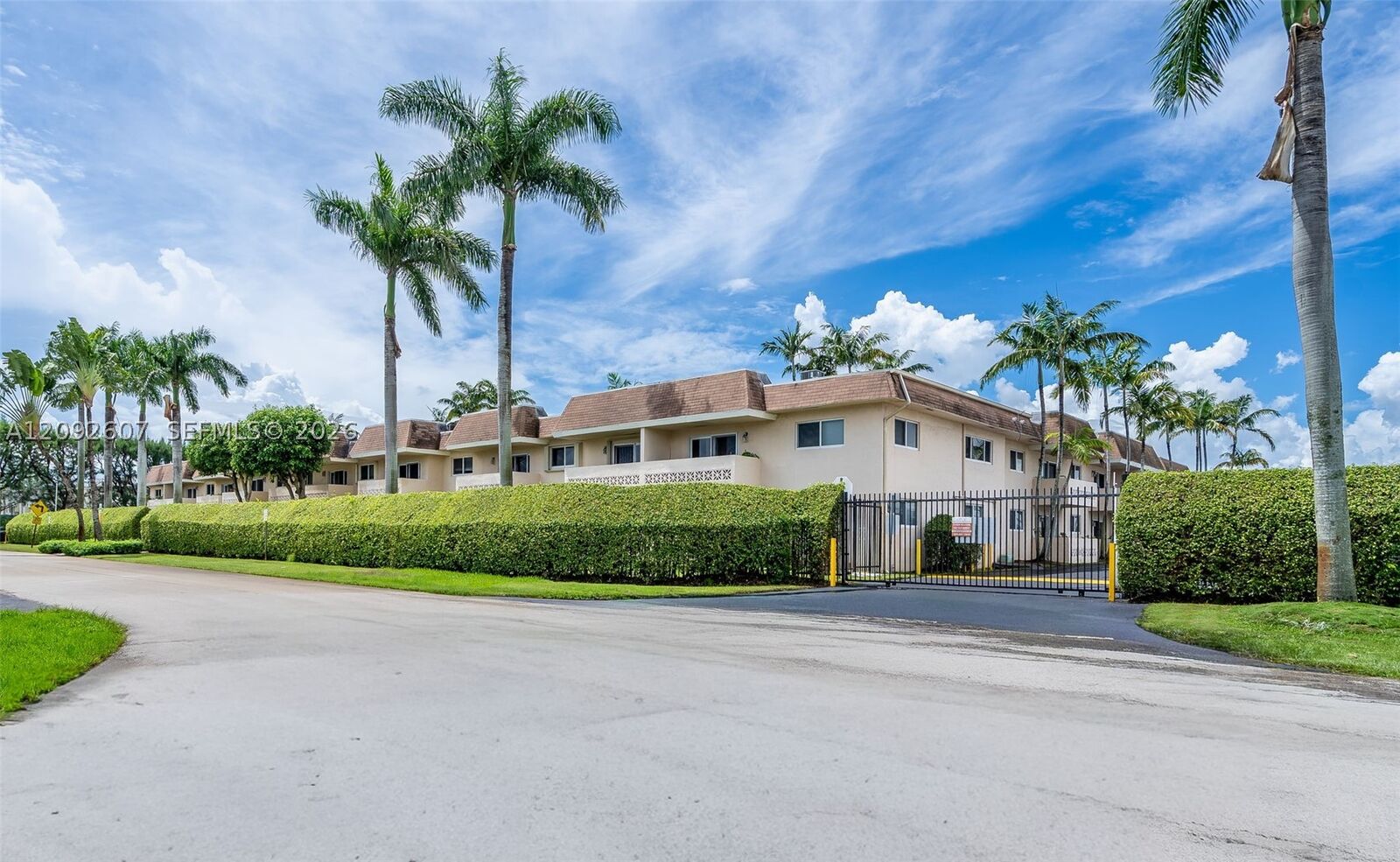 Property Photo: 14500 SW 88th Ave 241 FL 33176