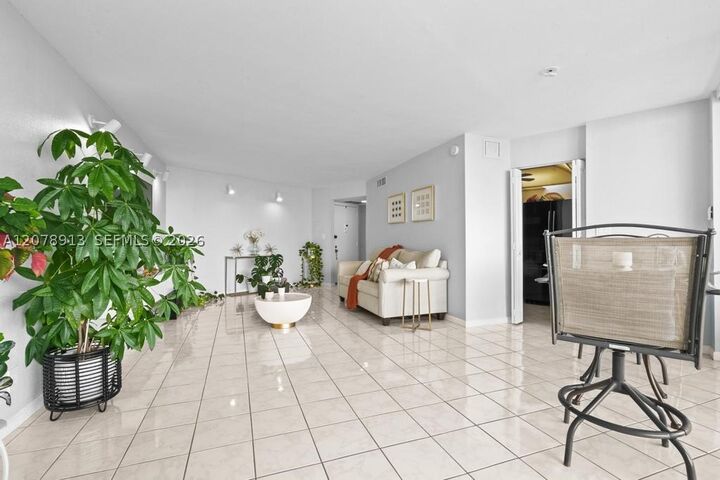 Property Photo: 6901 Environ Blvd 7F FL 33319