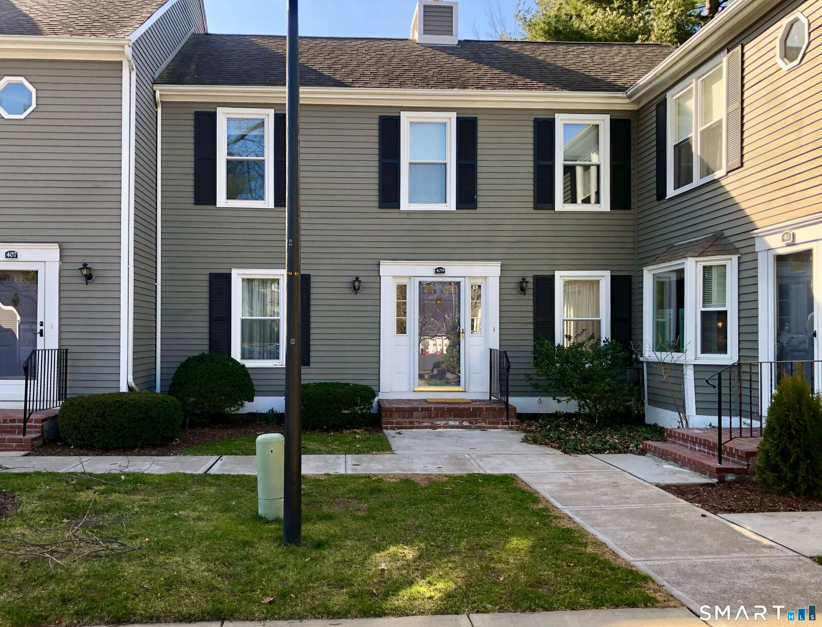 Property Photo: 409 Georgetown Drive 409 CT 06033