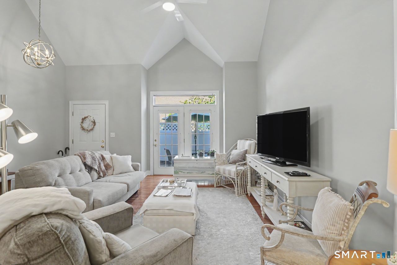 Property Photo: 17 Southwick Court North 17 CT 06461