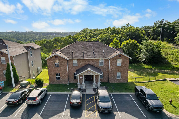 Property Photo:  2919 Vineyards Parkway 10-2  MO 65616 