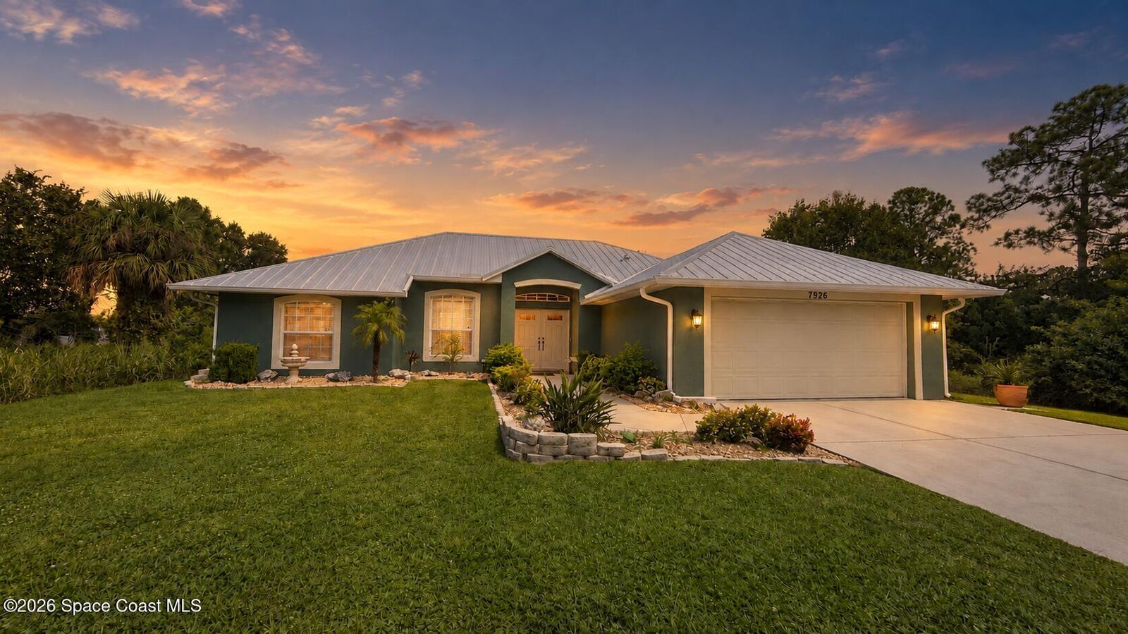 Property Photo:  7926 102nd Avenue  FL 32967 