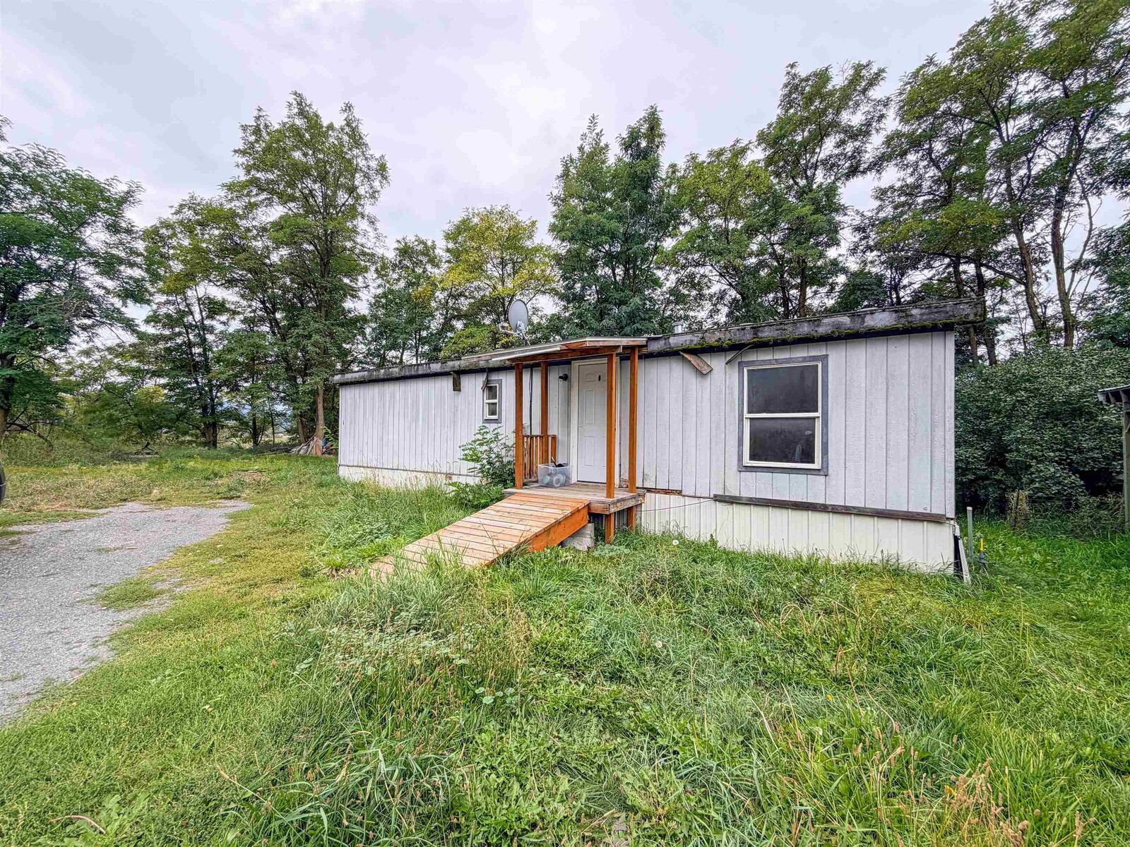 Property Photo:  164 Mountain View Ave Unit 1  WA 99114 