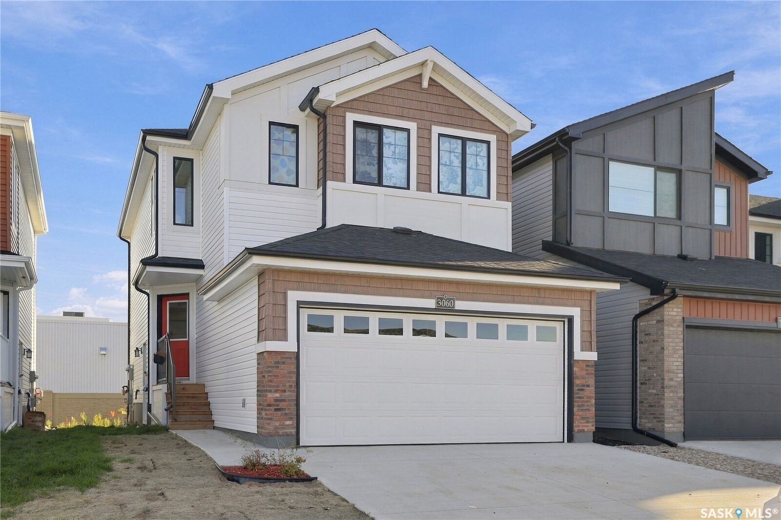 Property Photo:  3060 Dumont Way  SK S4V 3Z3 